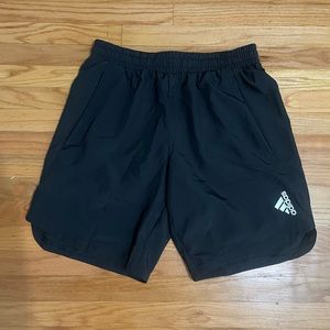 ADIDAS AEROREADY DESIGNED FOR MOVEMENT 9 INCH SHORTS SIZE M BLACK